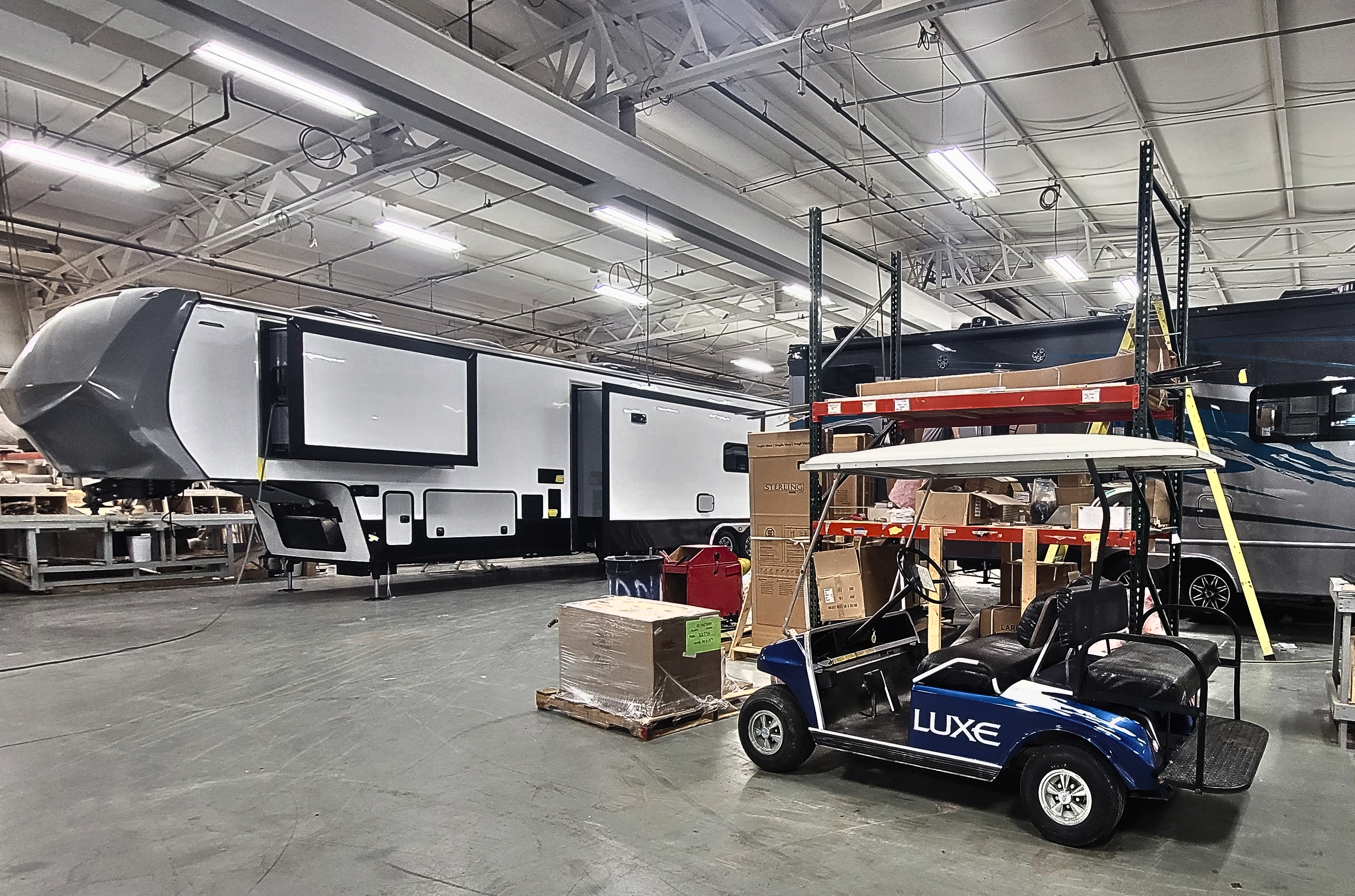 rv_factory_tour_elkhart_indiana 